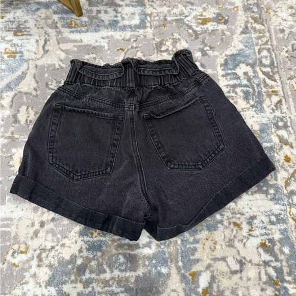 Forever 21 Black High-Waist Paperbag Shorts - Picture 3 of 3